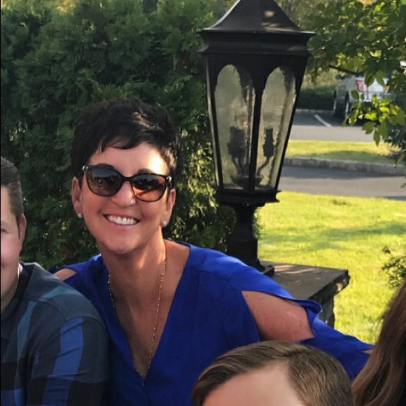 Meet your Posher, Leigh - Picture 1 of 1